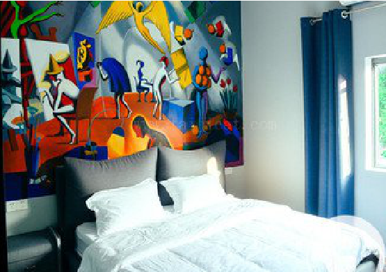  大英对于酒店的墙体彩绘而言更注重哪些方面？