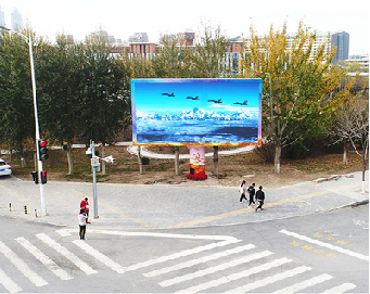  大英户外大屏广告投放要点。